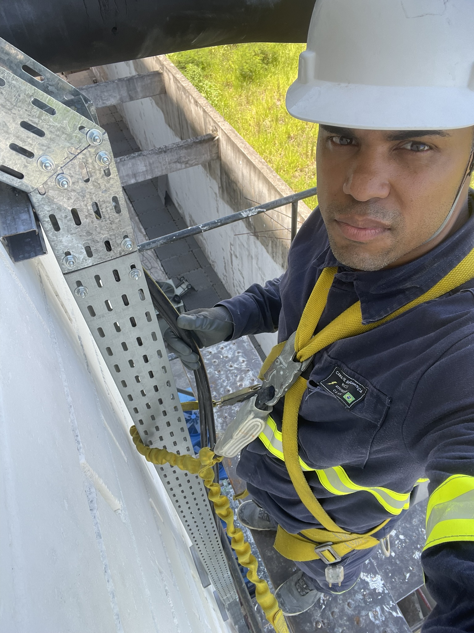 Instalação elétrica em altura